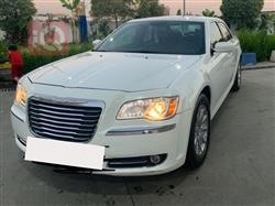 کرایسلەر 300